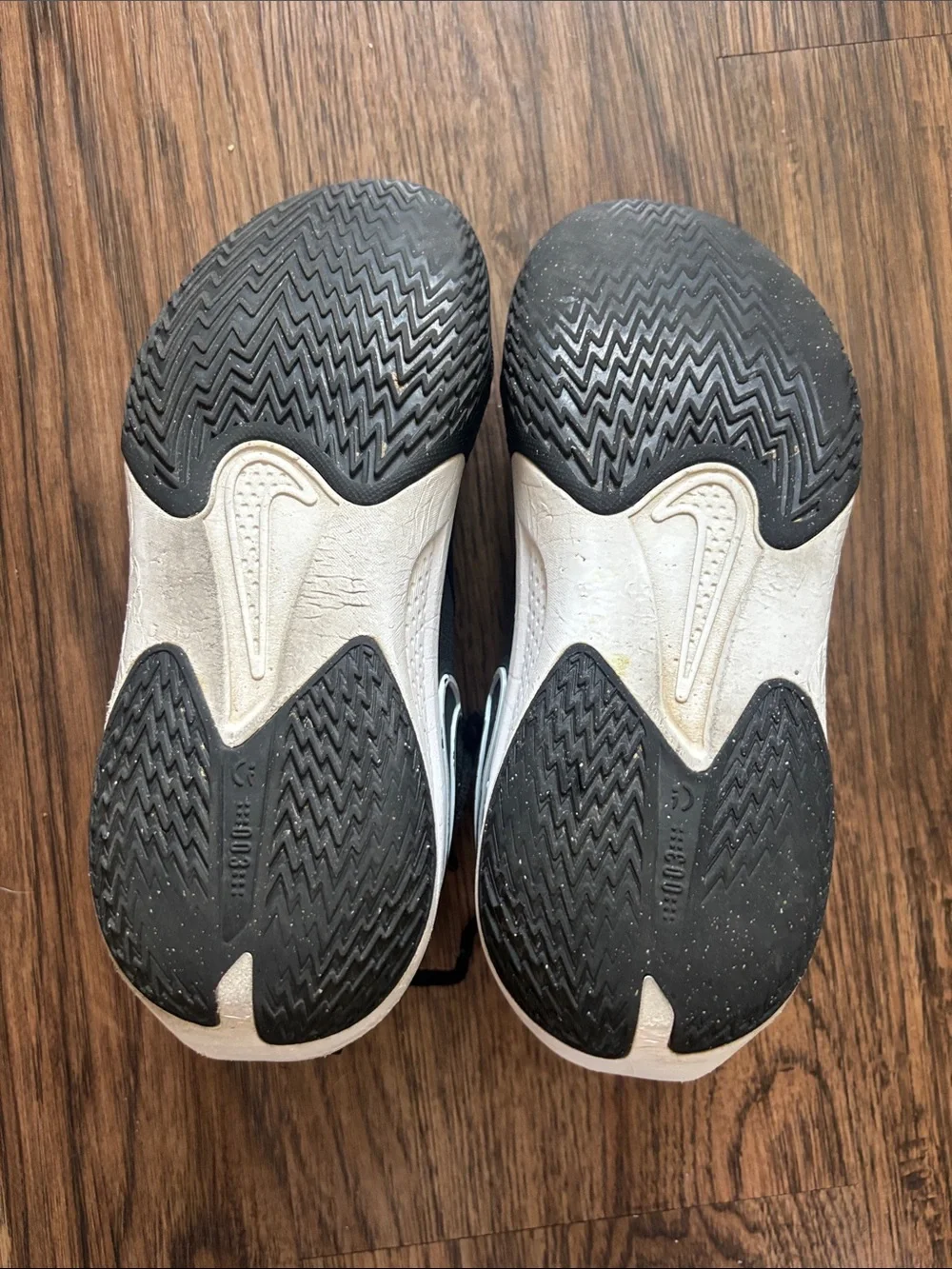 Nike G.T. Cut 3 GS Black White FD7033-001 Basketball Shoes 5.5Y